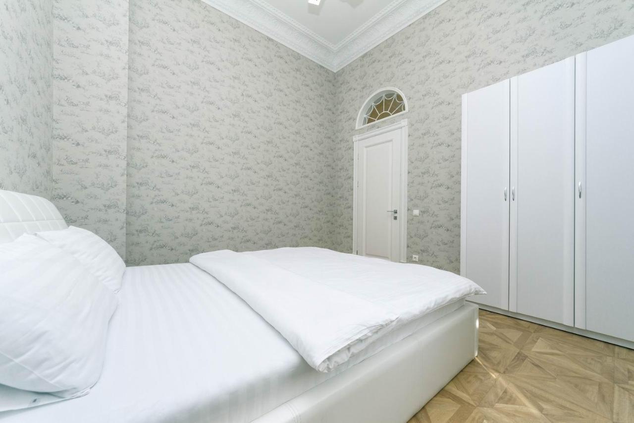 Vip Near Premier Palace & Arena City Kiew Exterior foto